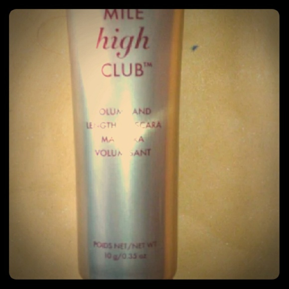 Mascara - Picture 1 of 1